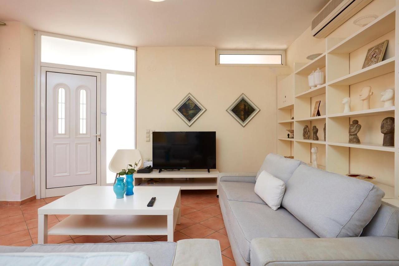 Seafront Villa Longobardi Chania  Exterior photo